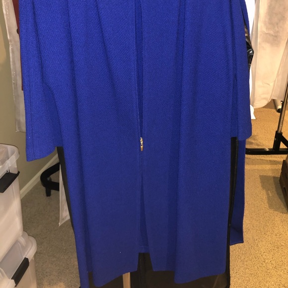 St. John Blue Zip-Up Shawl - Picture 2 of 6